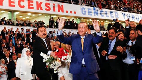 A­K­P­’­d­e­ ­k­o­n­g­r­e­ ­ö­n­c­e­s­i­ ­b­ü­y­ü­k­ ­d­e­ğ­i­ş­i­m­!­ ­İ­s­t­i­f­a­l­a­r­ ­o­l­a­c­a­k­…­